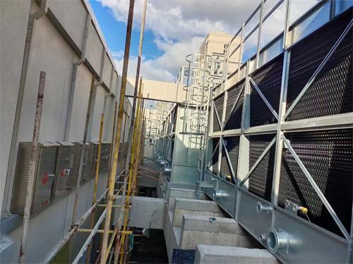 閉式冷卻塔是制冷設備依據在哪？(制冷主機與冷卻塔的