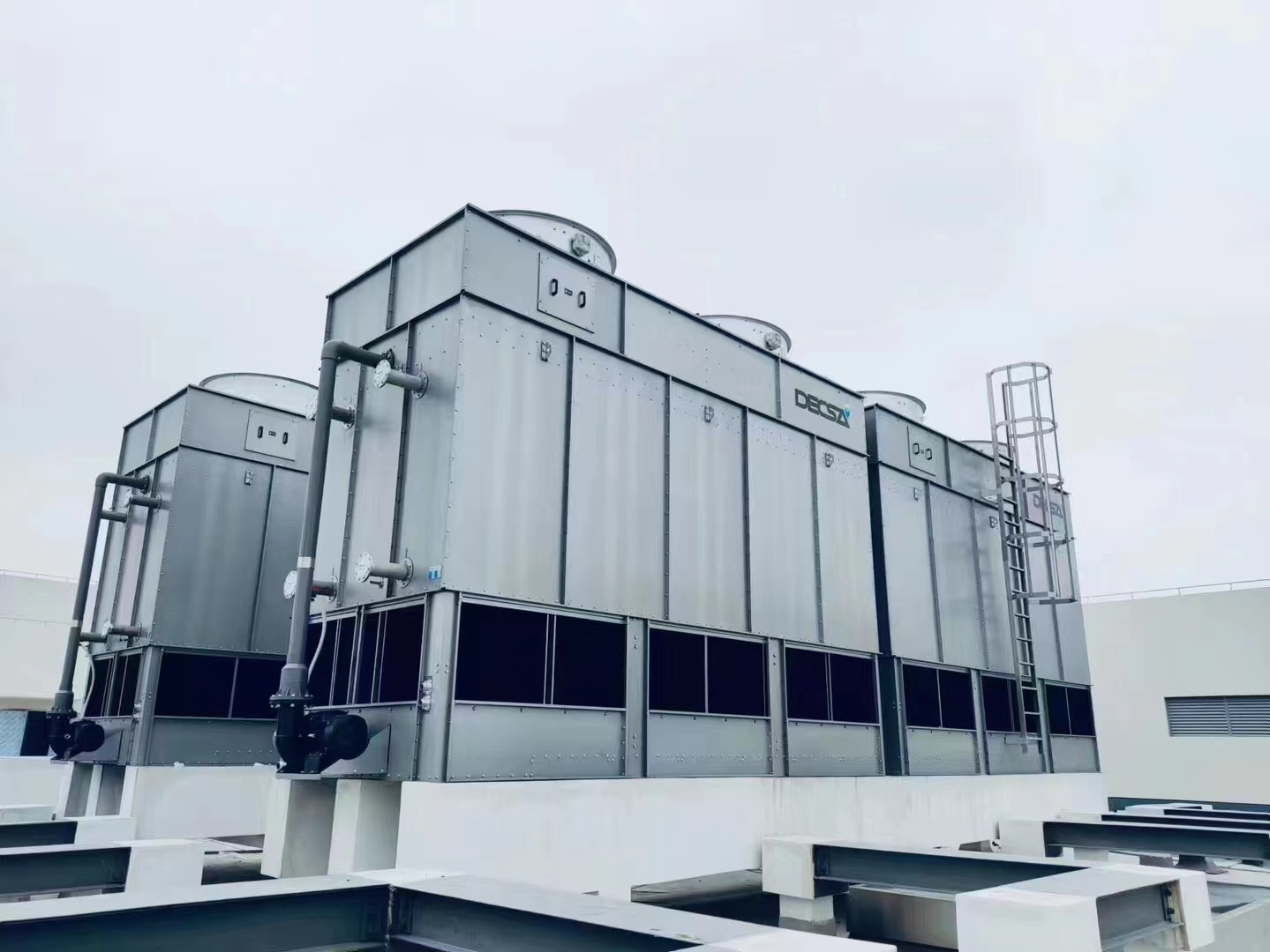 介紹些清洗開式冷卻塔的方法